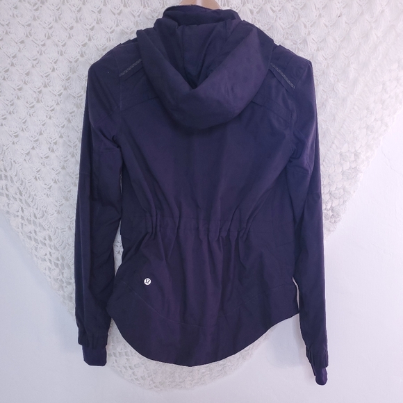 - Lululemon Spring Forward Kanoko Twist Jacket - Picture 6 of 13